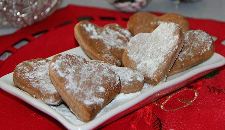 Biscuits au cannelle simple et parfaits pour Noël