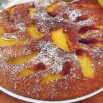Gâteau à la poêle aux pommes moelleux et parfumé