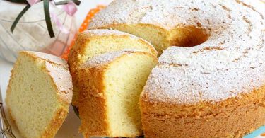 Le Chiffon Cake à la noix de coco recette très douce sucrée sans lait sans beurre