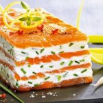 Mille-feuilles de saumon fumé au mascarpone citronné