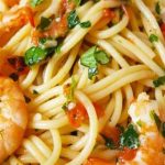 Spaghettis aux crevettes & à l’ail