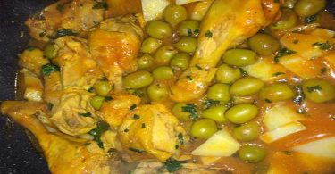 Tajine de poulet aux olives et ses pommes de terre