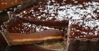 Tarte au chocolat et caramel beurre salé