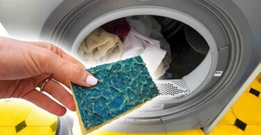 Jetez une éponge à vaisselle dans la lave-linge : l’astuce magique qui règle un problème courant